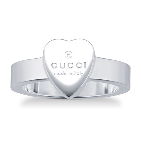 Heart Ring with Gucci Trademark in Silver 